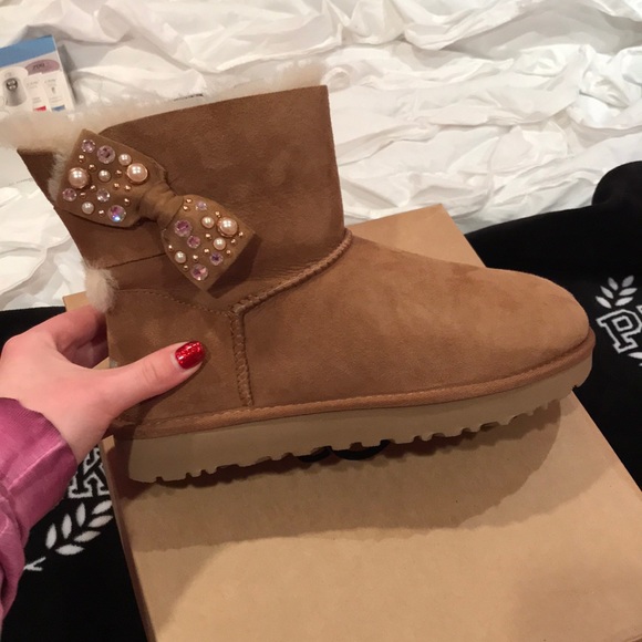 ugg mini bailey bow brilliant